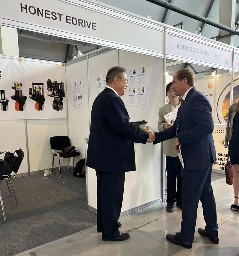 yekaterinburg-industrial-exhibition-a-triumphant-journey-for-honest-edrive-2.jpg